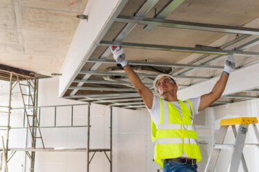 Selber arbeiten oder Fachleute beauftragen?
